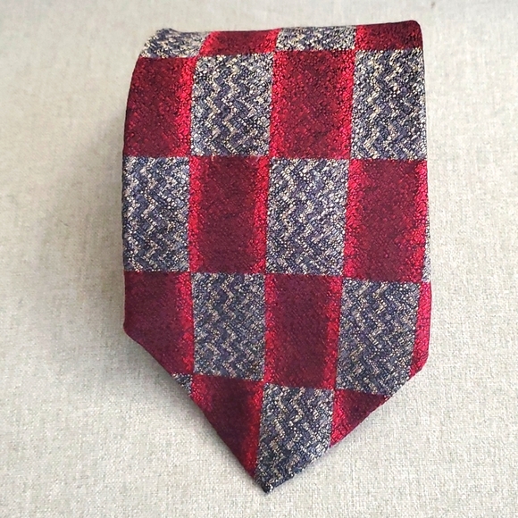 DION COLLECTION TIE - Picture 2 of 11